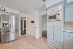 2107 Shadowbriar Dr, Houston, TX 77077 - Photo 16