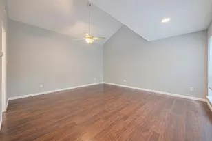 2107 Shadowbriar Dr, Houston, TX 77077 - Photo 24