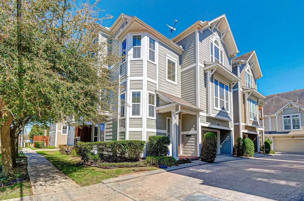 2612 Bevis St, Houston, TX 77008