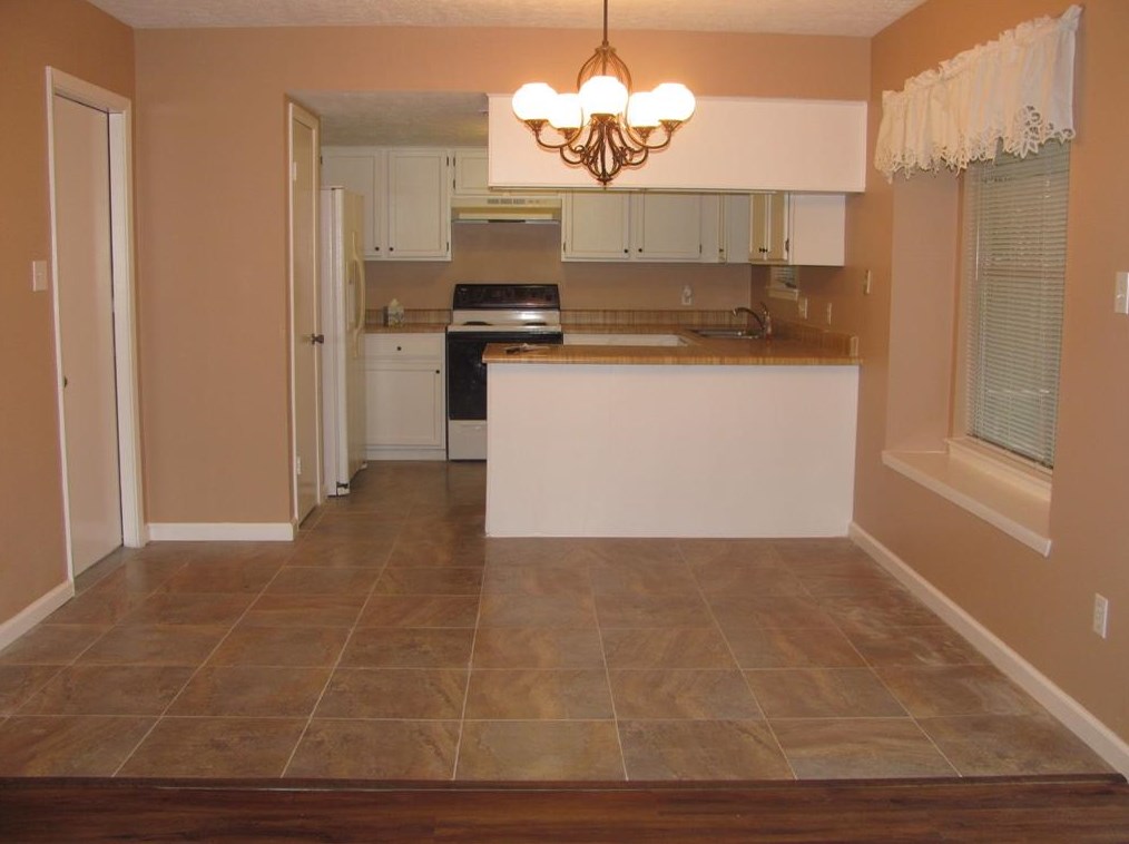 1714 Lindy Ln, Conroe, TX 77301
