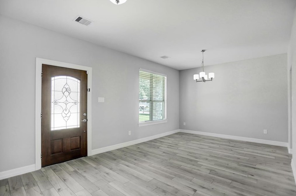 1541 Primrose, Conroe, TX 77385