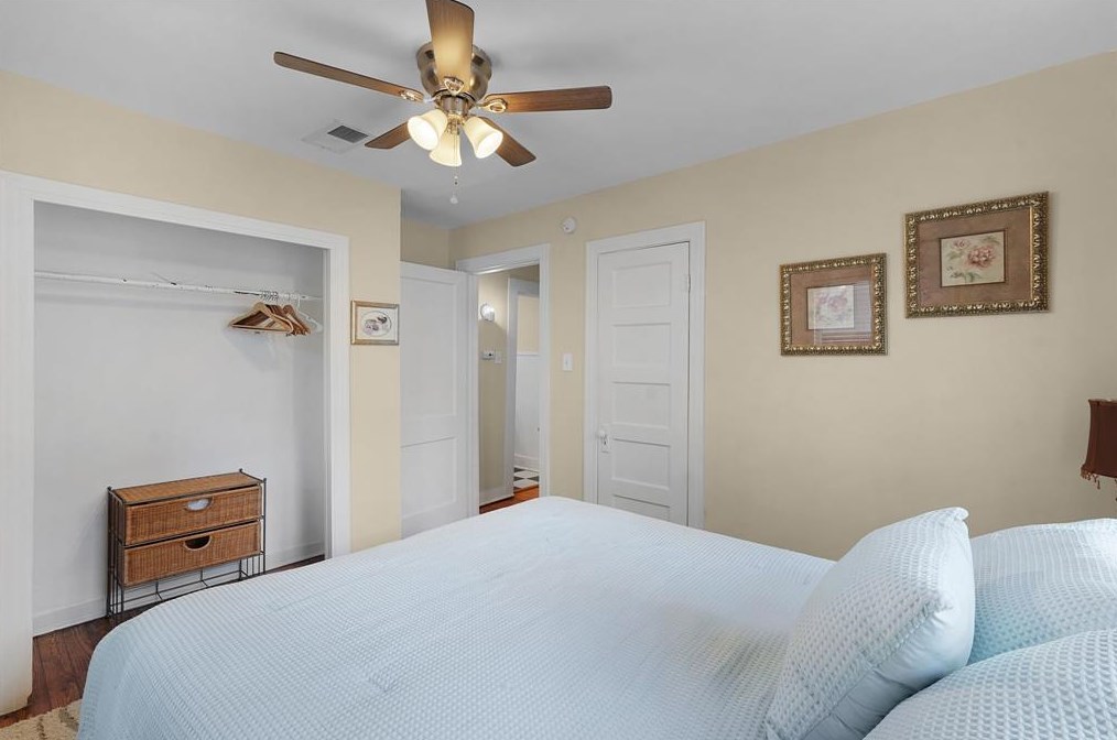 1026 Euclid St, Houston TX 77009-7177 exterior