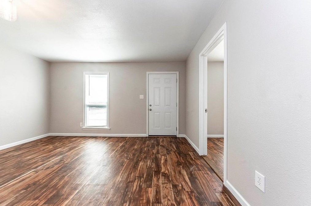 123 S Carroll St, Morgans Point, TX 77571