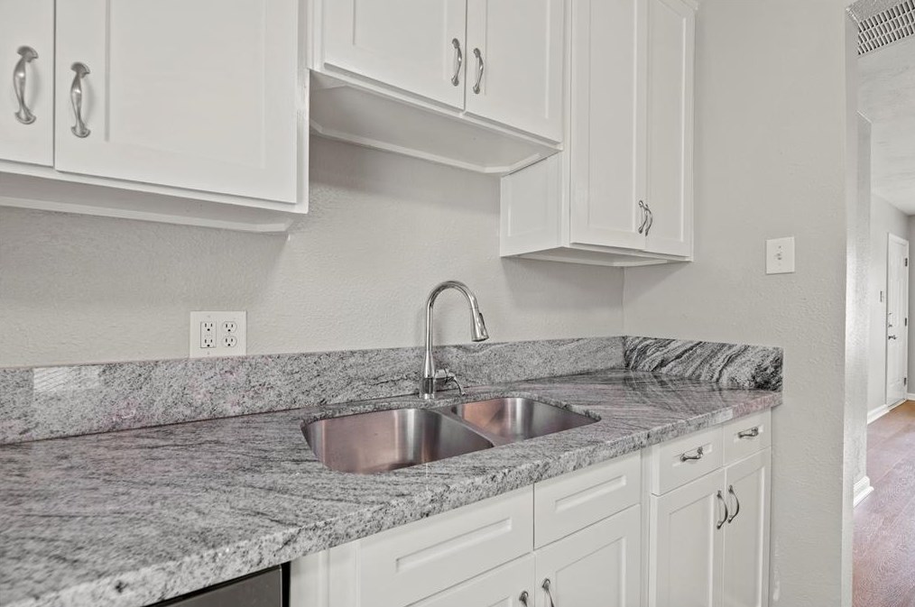 3711 Zephyr, Houston TX  77021-2517 exterior