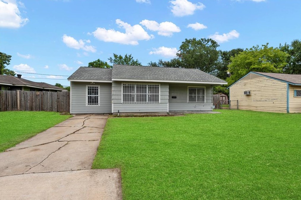 3711 Zephyr, Houston TX  77021-2517 exterior