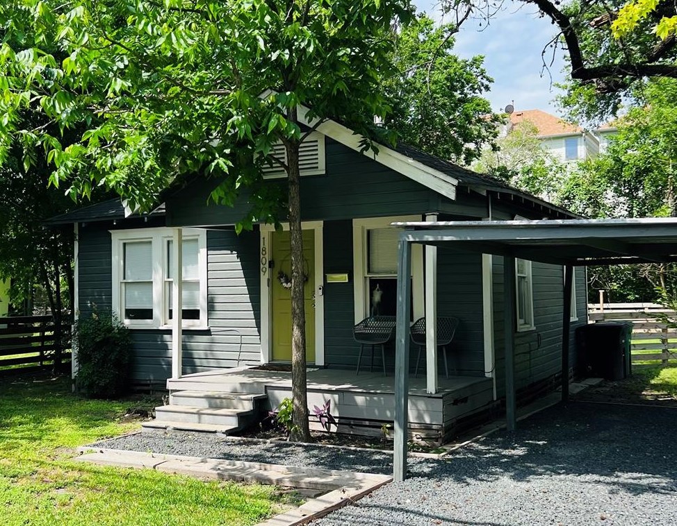 1109 Beall St, Houston, TX 77008