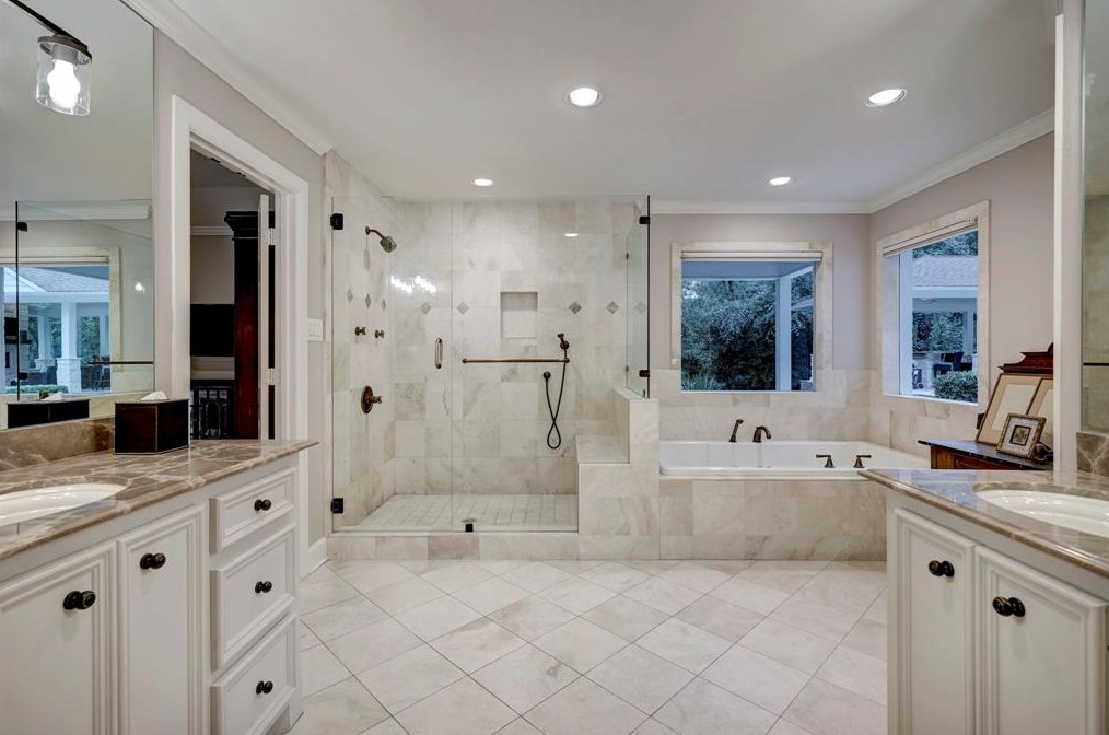 103 Hickory Rdg Dr, Houston TX  77024-6229 exterior