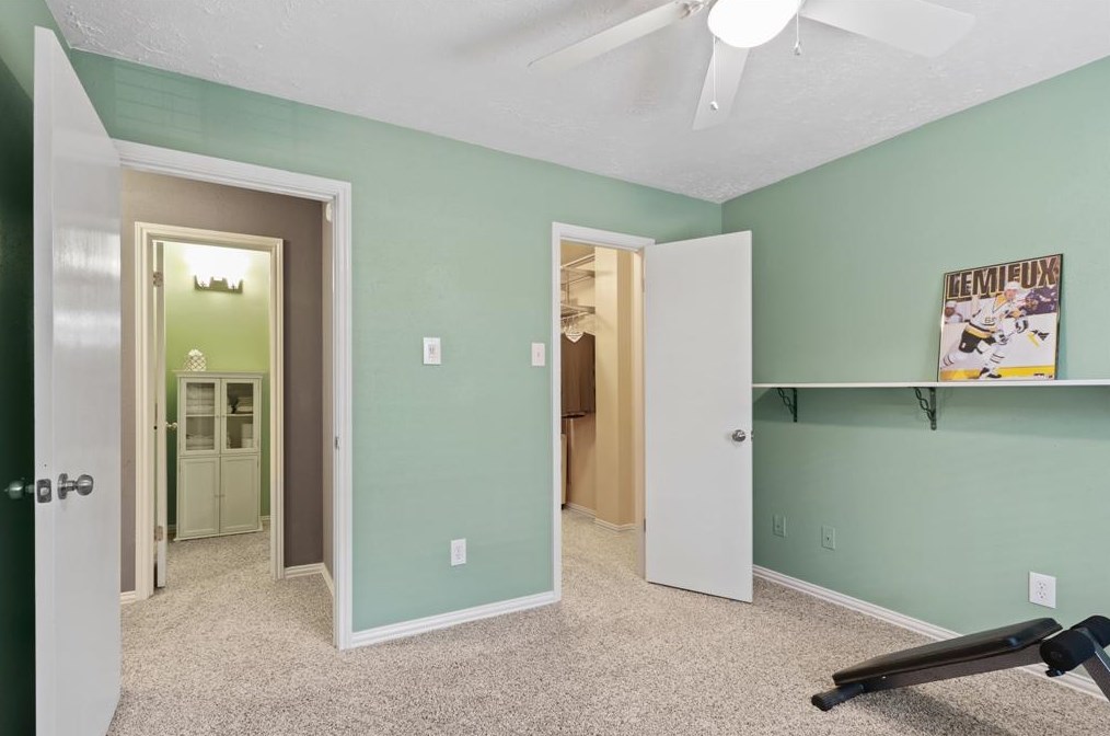 3418 Woodmere Ln, Sugar Land TX  77478-5225 exterior