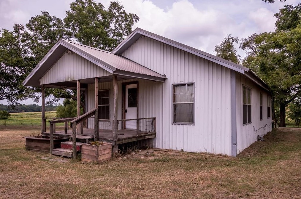 1185 Bishop Rd, Huntsville, TX 77320