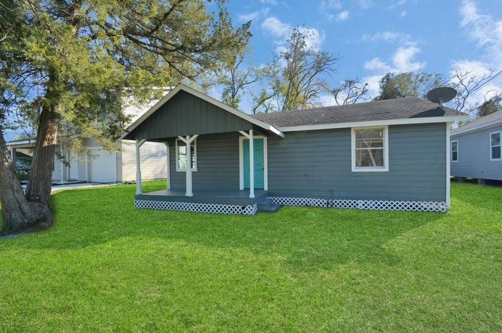 1917 Bellview St, La Marque, TX 77568