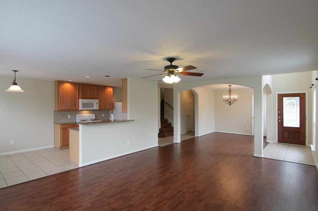 10938 Windfern Lakes St, Houston TX  77064-3126 exterior