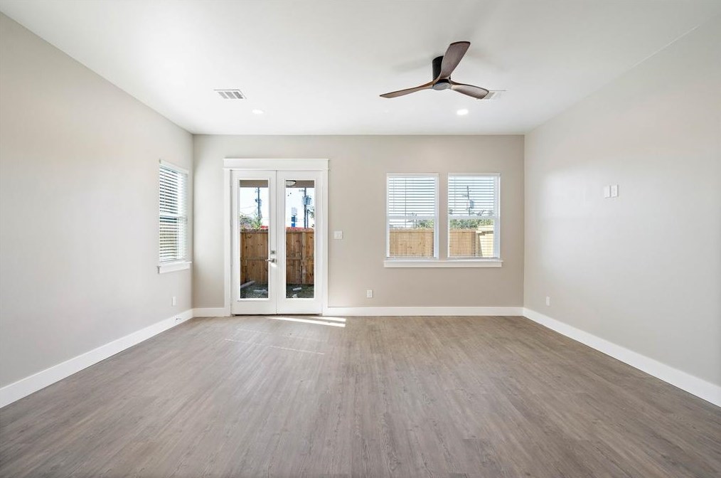 4911 Fisk St, Houston, TX 77009