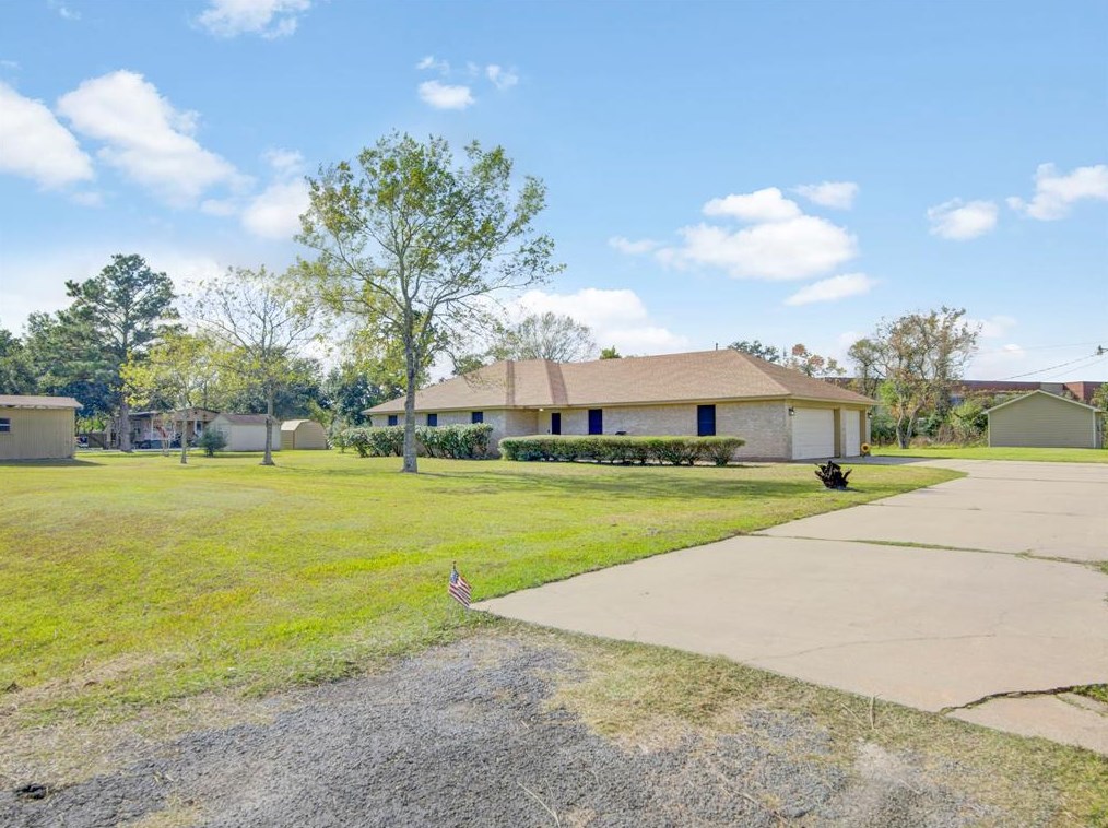 4010 Morning Glory Dr, Santa Fe, TX 77517-2676