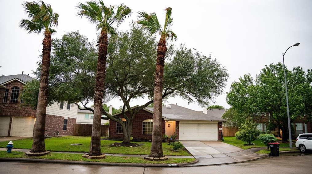 8210 Cherryshire Ct, Houston, TX 77083