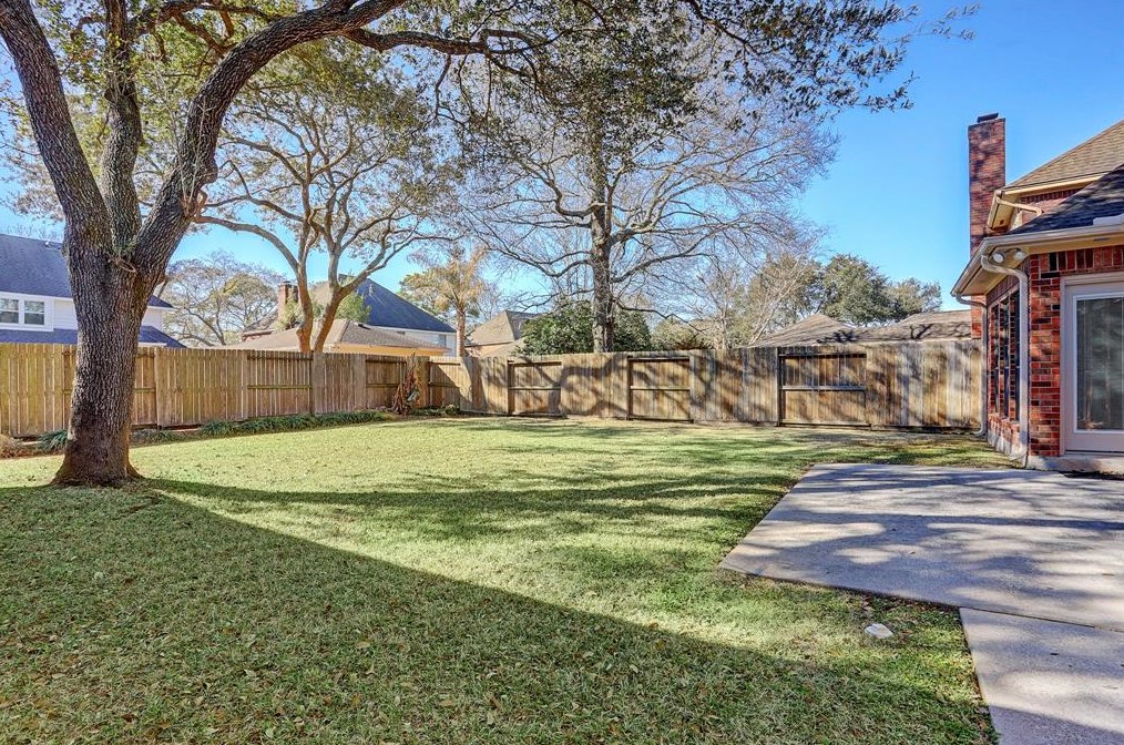 11810 Orch Mtn Dr, Houston TX  77059-5518 exterior