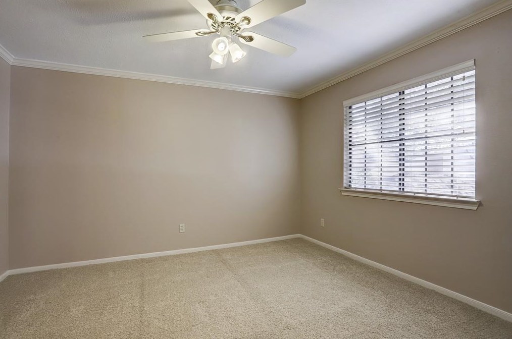 11810 Orch Mtn Dr, Houston TX  77059-5518 exterior