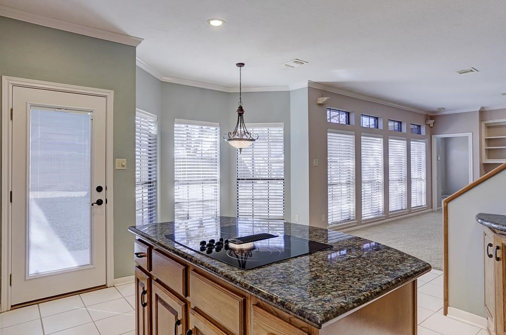 11810 Orch Mtn Dr, Houston TX  77059-5518 exterior