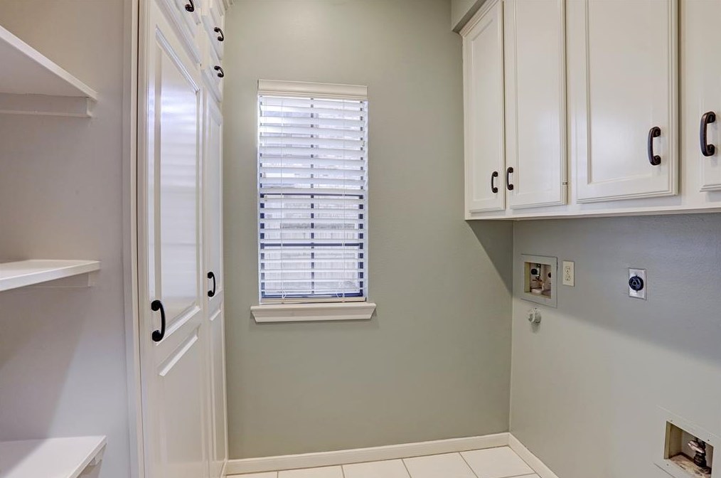 11810 Orch Mtn Dr, Houston TX  77059-5518 exterior