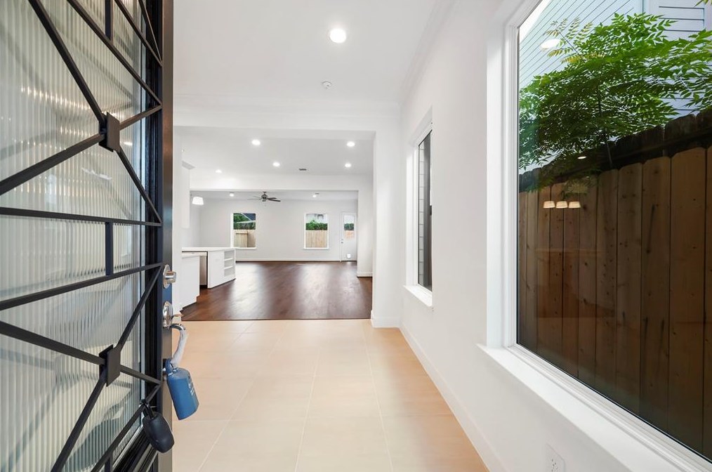 3509 Balzy Rd, Houston, TX 77018-6130