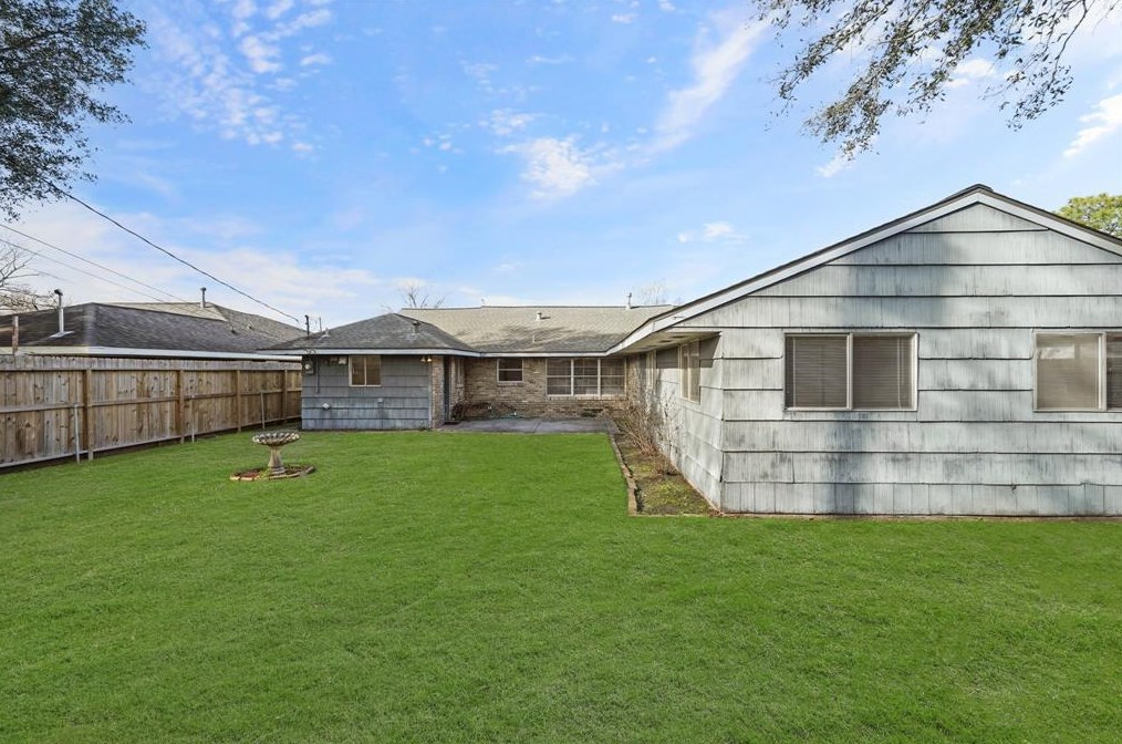 4009 Omeara Dr, Houston TX 77025-5422 exterior