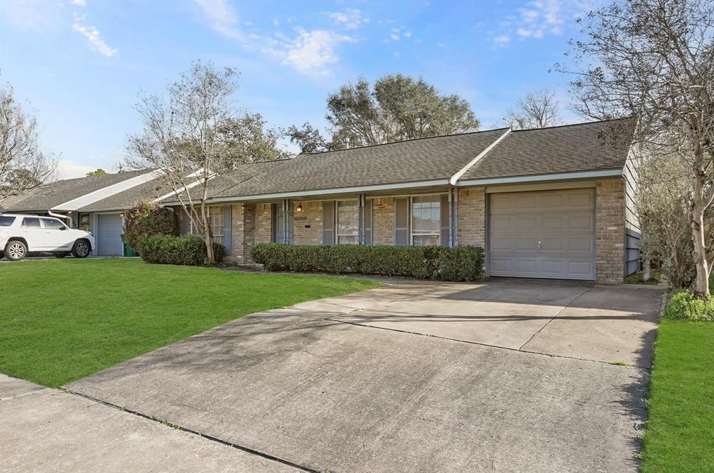 4009 Omeara Dr, Houston TX 77025-5422 exterior