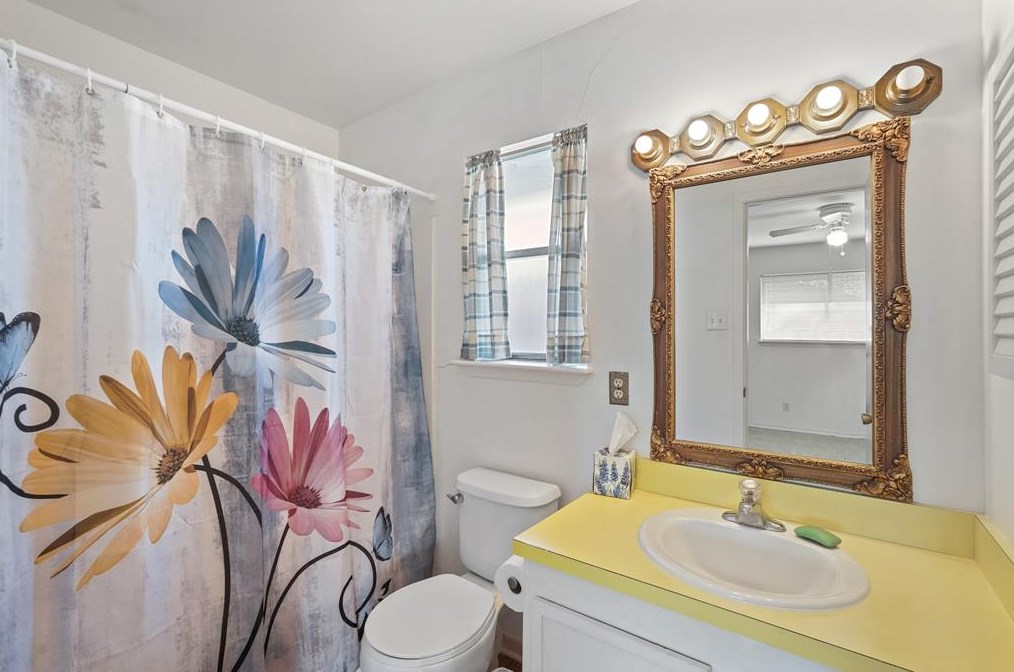 4009 Omeara Dr, Houston TX 77025-5422 exterior