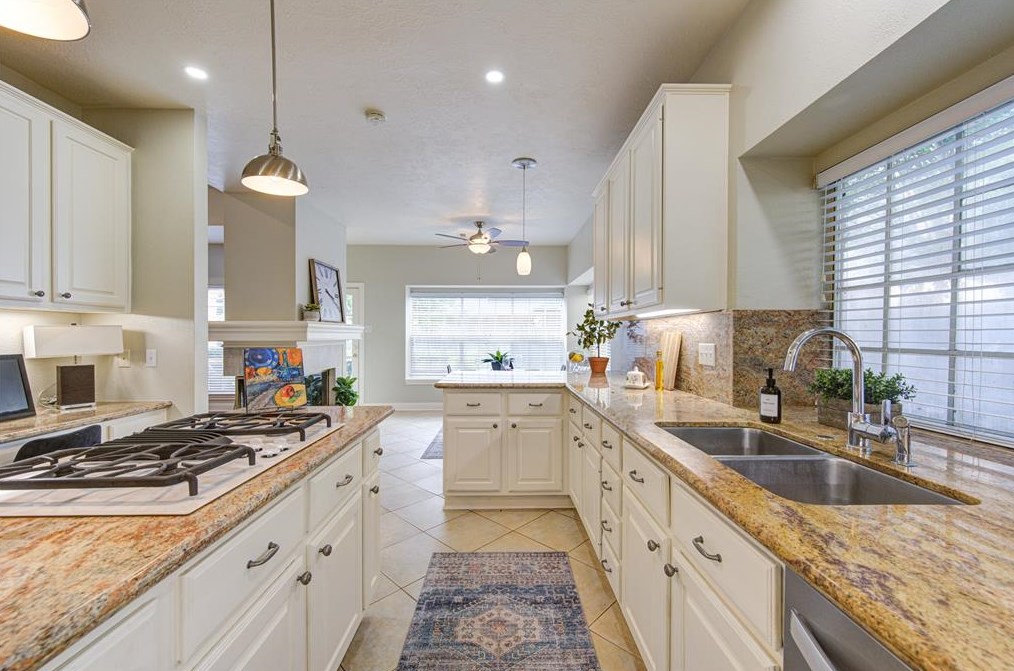 14214 Edinburgh Ct, Houston TX  77077-1813 exterior