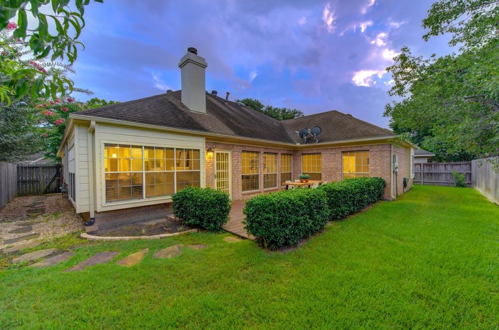 14214 Edinburgh Ct, Houston TX  77077-1813 exterior