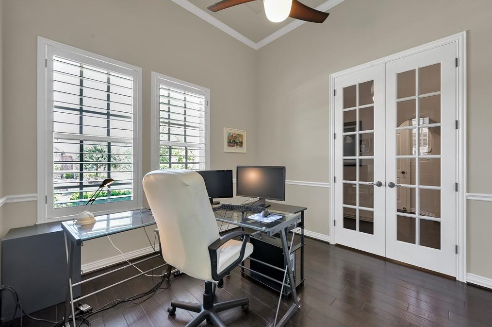 34 Shimmering Aspen Cir, Spring TX  77389-4963 exterior