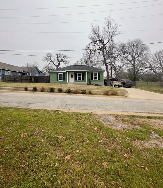 223 Poppy Ave, Stairtown, TX 78648