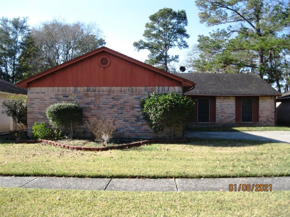22215 Springgate Dr, Spring, TX 77373-7326