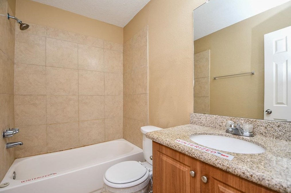 19523 Coppervine Ln, Houston TX  77084-4765 exterior