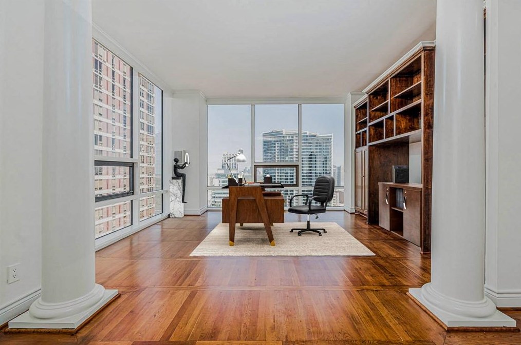 5110 San Felipe St #302, Houston, TX 77056