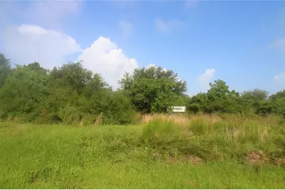 100 Kelly Lane, Smith Point, TX 77514 - Photo 4