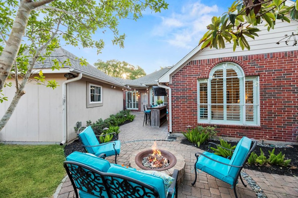 1150 Azalea Bnd, Sugar Land TX  77479-0061 exterior