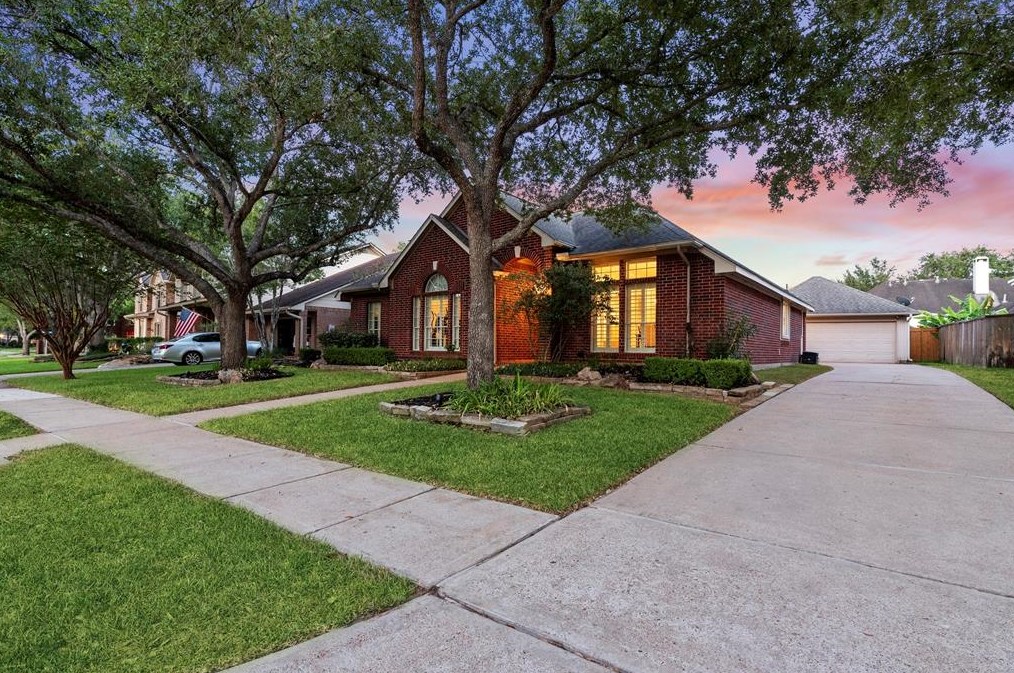 1150 Azalea Bnd, Sugar Land TX  77479-0061 exterior