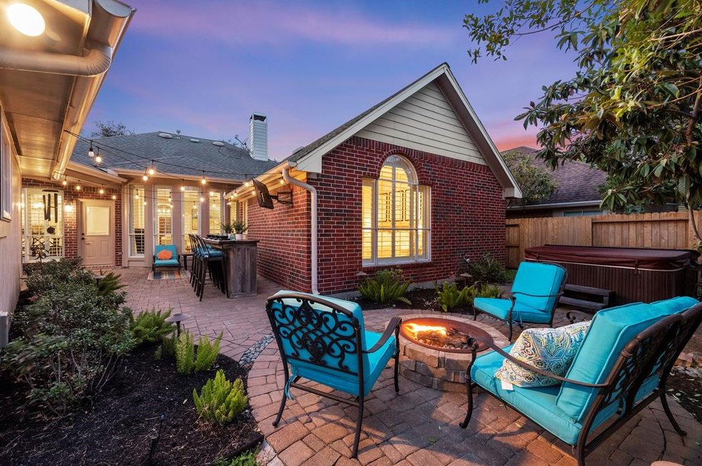 1150 Azalea Bnd, Sugar Land, TX 77479-6164