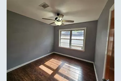 111 Carnation Street, Lake Jackson, TX 77566 - Photo 10