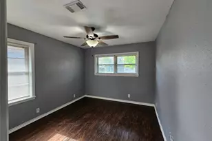 111 Carnation St, Lake Jackson, TX 77566 - Photo 12