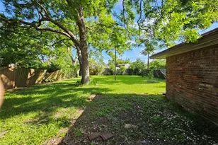 111 Carnation St, Lake Jackson, TX 77566 - Photo 20