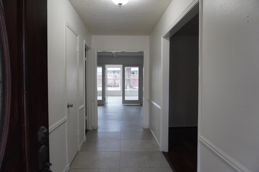10703 Wickersham Ln, Houston TX  77042-3016 exterior