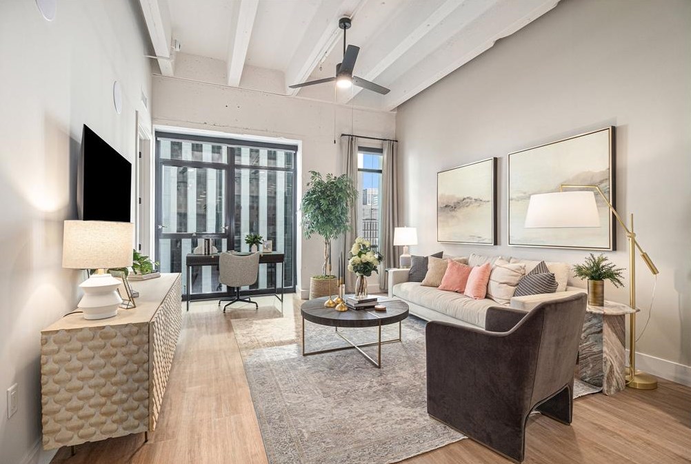 1801 Smith #901, Houston, TX 77002