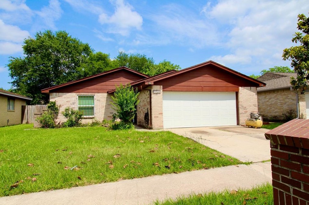 7422 Cornwall Bridge Ln, Houston, TX 77041-1709