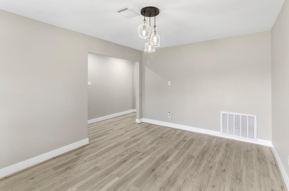 8319 Springtime Ln, Houston TX  77075-4741 exterior