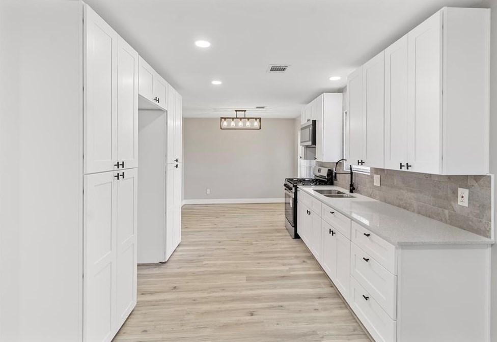 8319 Springtime Ln, Houston TX  77075-4741 exterior