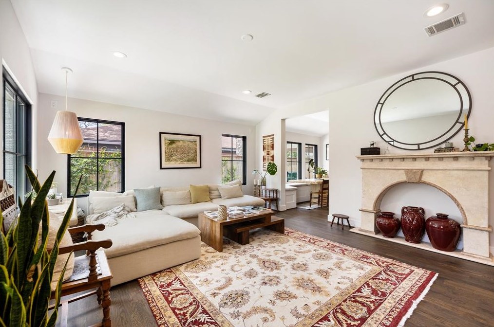 505 Moody St, Houston, TX 77009-2747