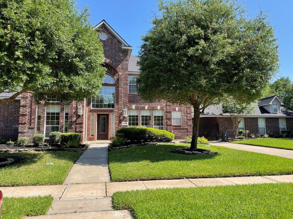 17318 Crescent Canyon Dr, Houston, TX 77095