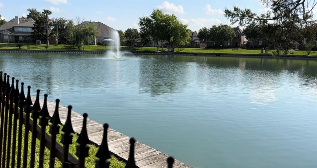6811 Sable River Ct, Missouri City, TX 77459