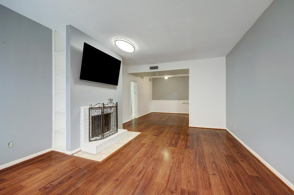 2100 Tanglewilde St Apt 409, Houston, TX 77063