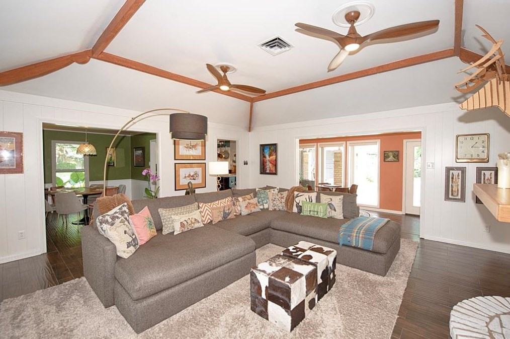 18503 Kingstown Ct, Houston TX  77058-4211 exterior